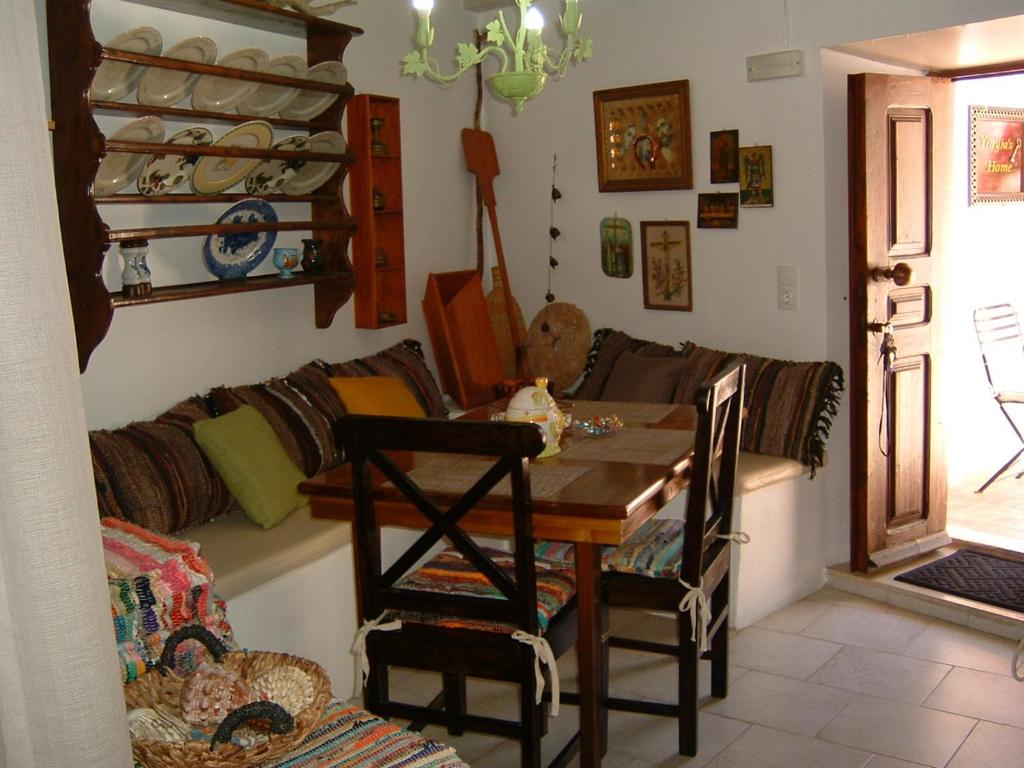 Posezení v ubytování Yiayia's Home
