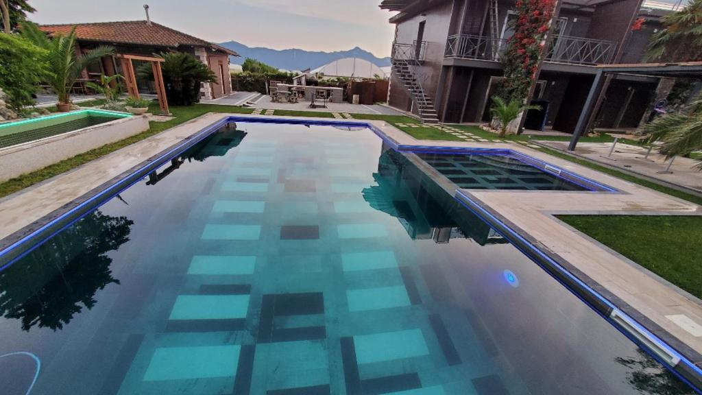 CIRCEO RESIDENCE PISCINA