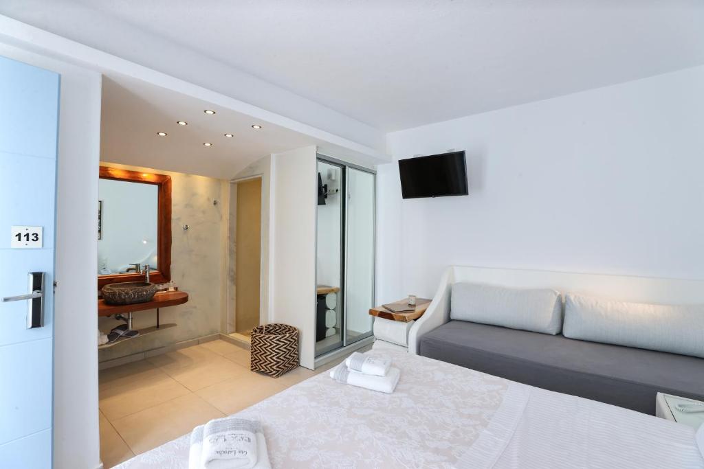 Ibiscus Boutique - 1