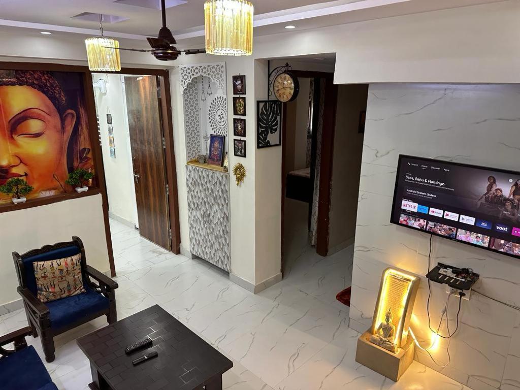 A television and/or entertainment centre at Home away from home9910567591