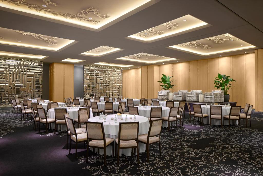 Posezení v ubytování The St. Regis Bal Harbour Resort