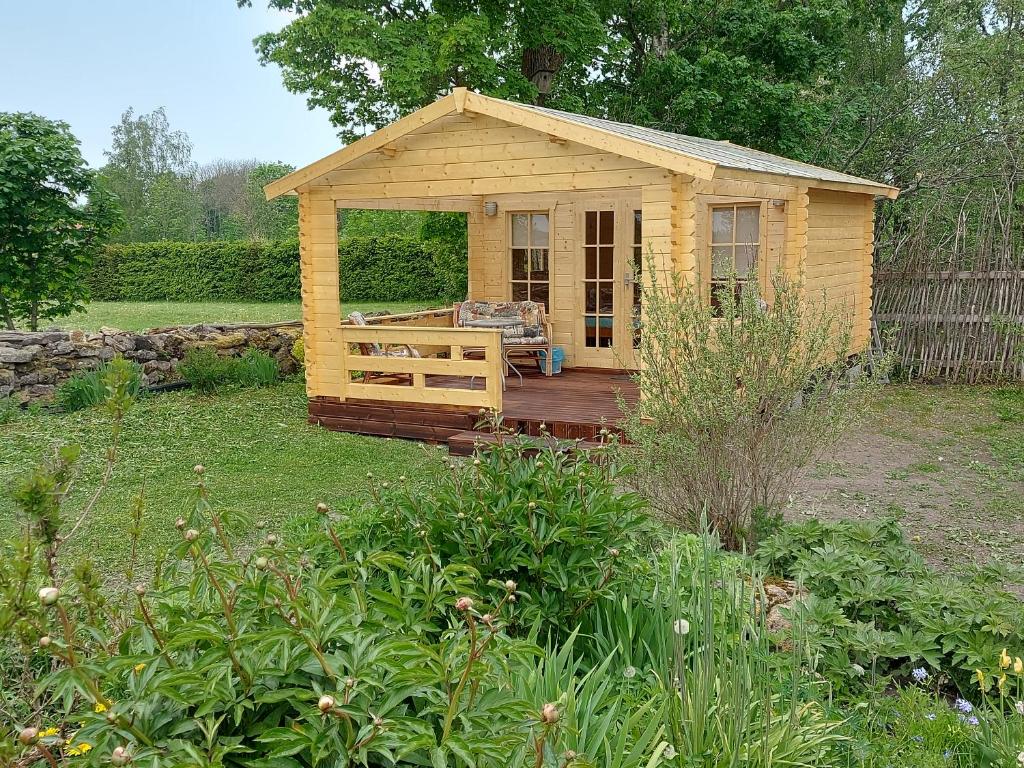 Adu-Jaani Kodumajutus - Camping House