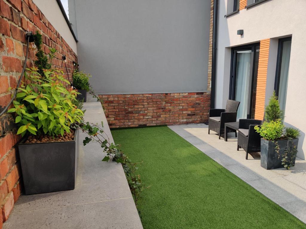 Zahrada ubytování Nowe M4 Żyrardów Centrum - blisko Suntago