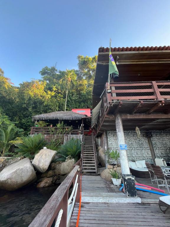 Um jardim em Pousada Convés - Ilha Grande
