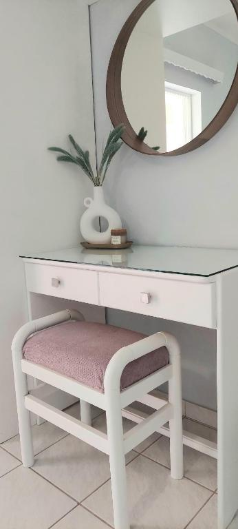 Electra Villa & Pool Studios - 13