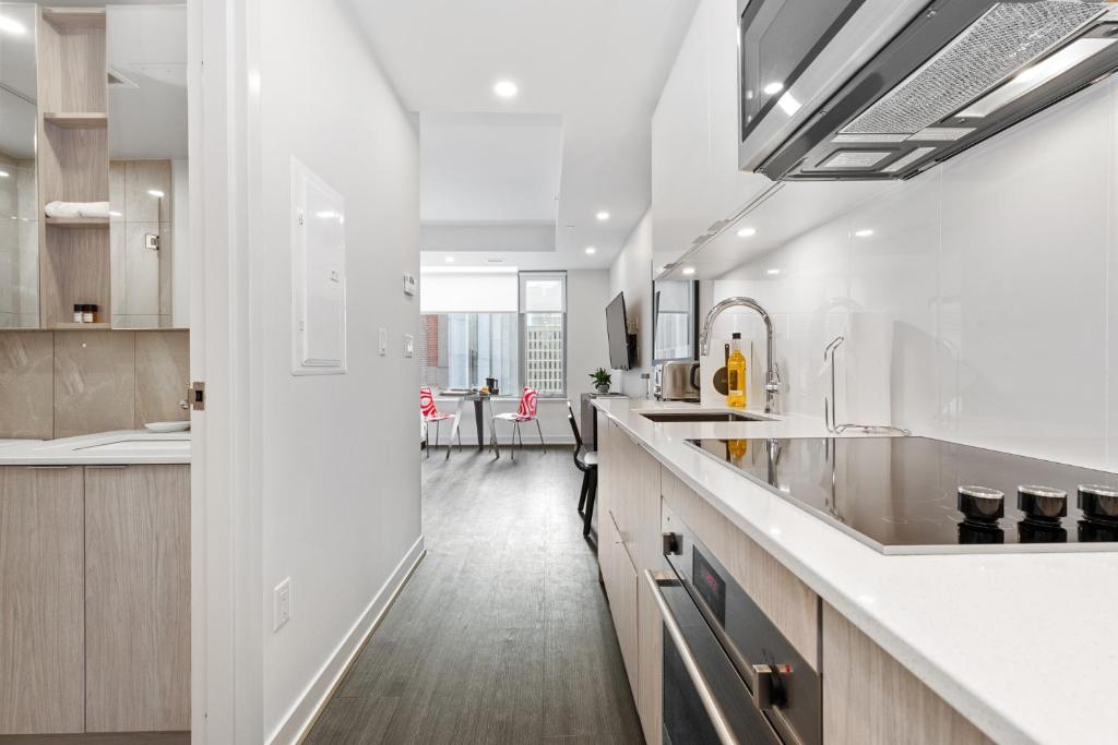 reStays Ottawa - Resim 2