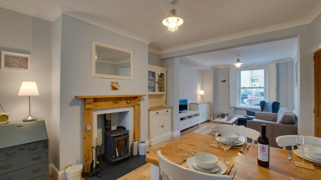 Woodville Road, Mumbles, The Mumbles Updated 2024 Prices