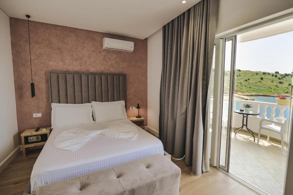 Luxury Villa Alisja Sarande with Private Beach - Triple De Luxe Avec Balcon Et Vue Sur La Mer
