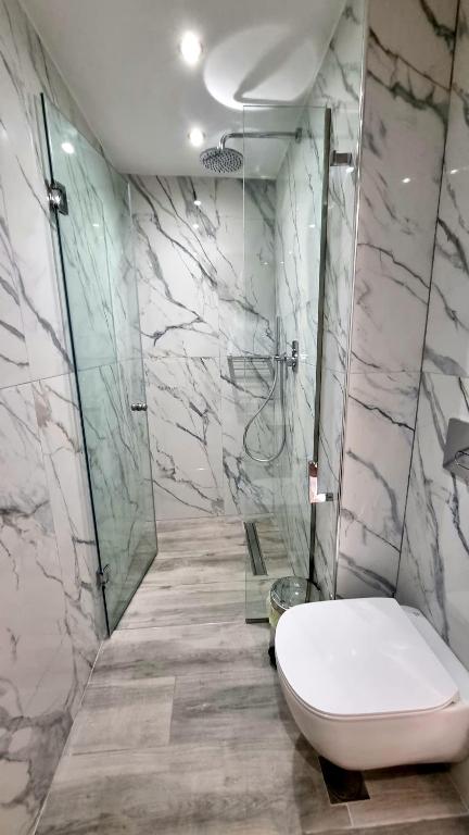 Koupelna v ubytování SM Luxury Penthouse Corfu