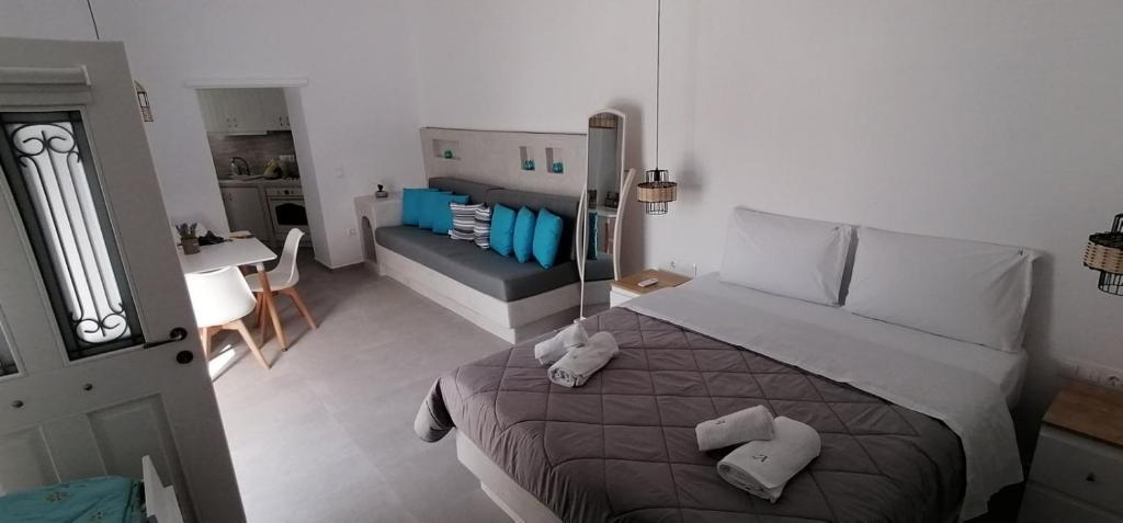Postel nebo postele na pokoji v ubytování Angel Maisonette and Studio
