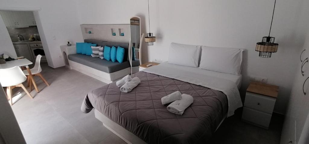 Postel nebo postele na pokoji v ubytování Angel Maisonette and Studio