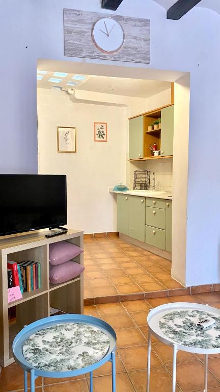 Kuchyň nebo kuchyňský kout v ubytování Preciosa villa en el corazón de Gandia
