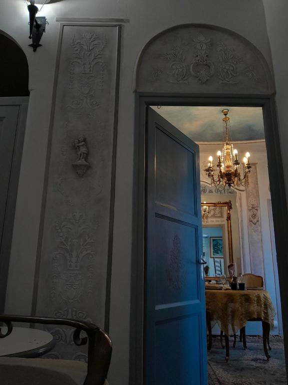 Fotografie z fotogalerie ubytování Penthouse en bleu royal v destinaci Vinça