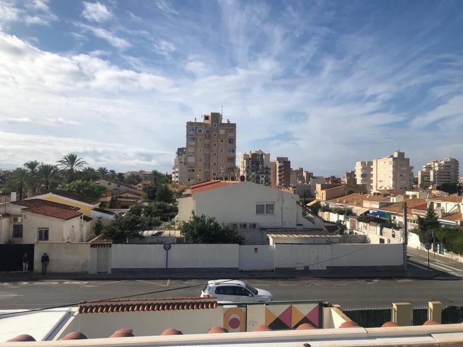 Big House in quiet area near the sea., Torrevieja ...