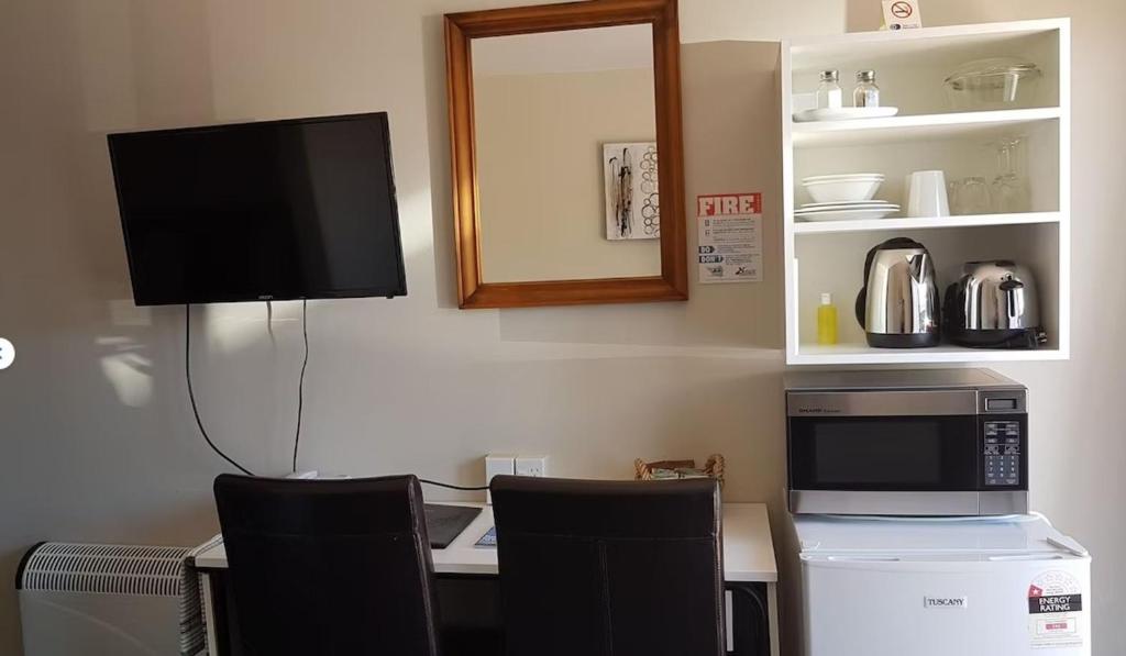 88 Wallace Court Motel - Free Parking - Resim 10