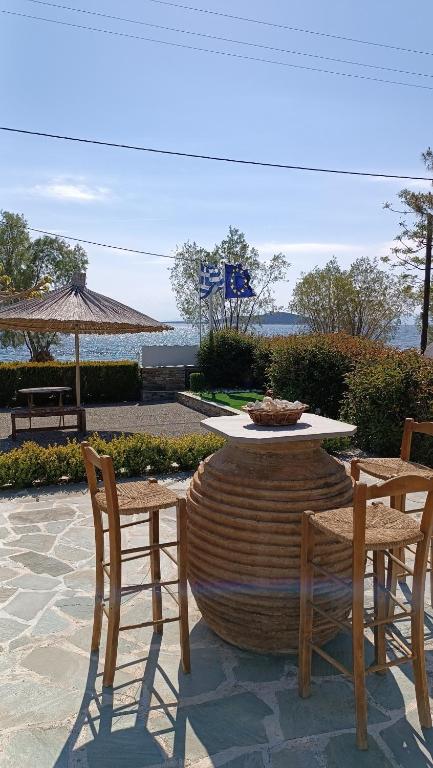 Zdjęcie z galerii obiektu Enigma Boutique Houses Votsalo w mieście Marmari