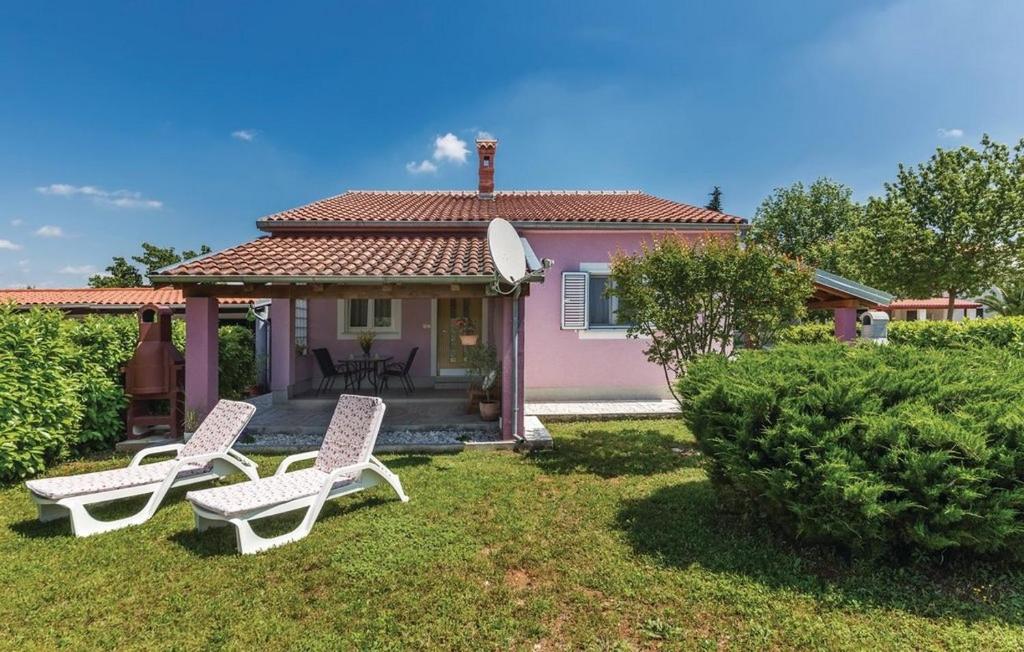Apartments with parking space Valbandon, Fazana - 7227