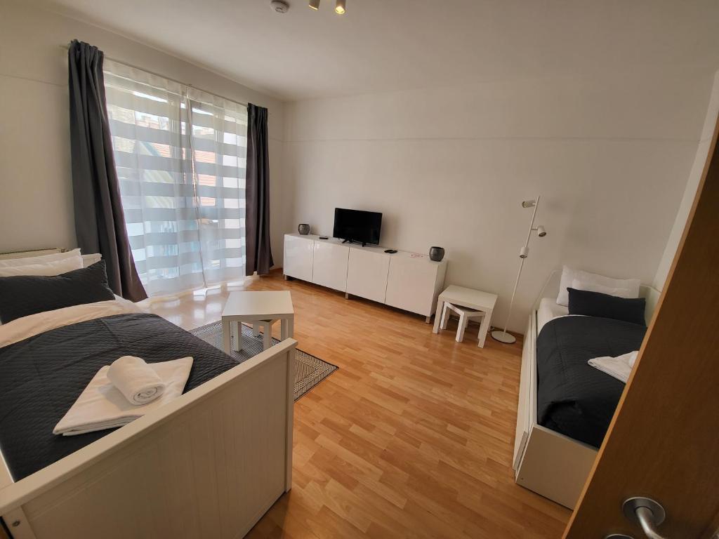 HI Downtown Apartment A513 1072 Budapest, 12-14 Akácfa utca 5. emelet 513 kép - 1