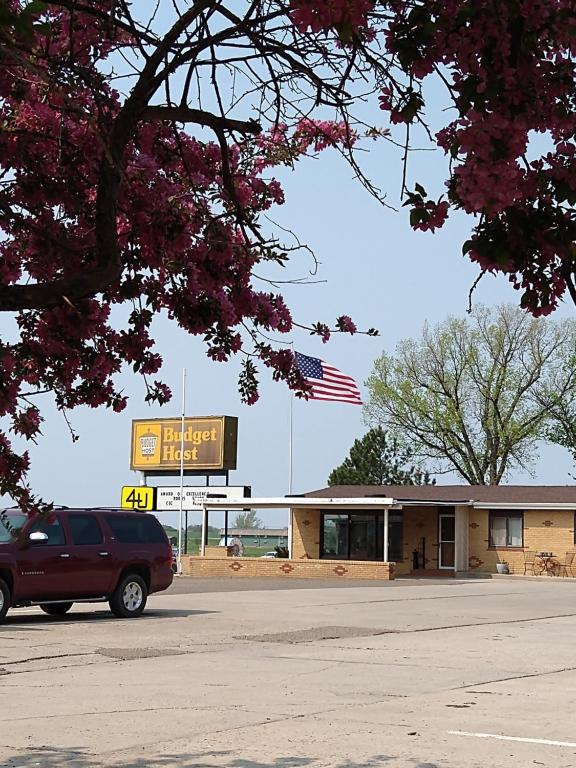 Budget Host 4U Motel, Bowman (updated prices 2024)