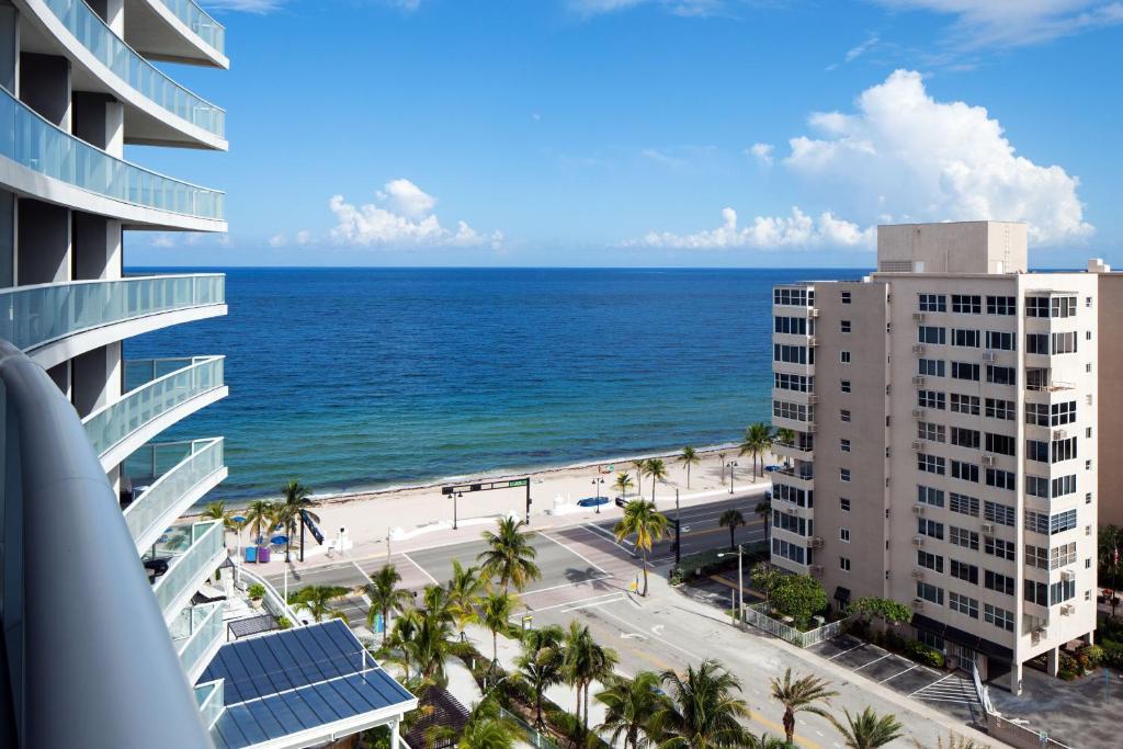 W Fort Lauderdale - Fabulous Residential Suite, 2 Bedrooms, 2 King Beds, 1 Sofa Bed, Partial Ocean View, Balcony