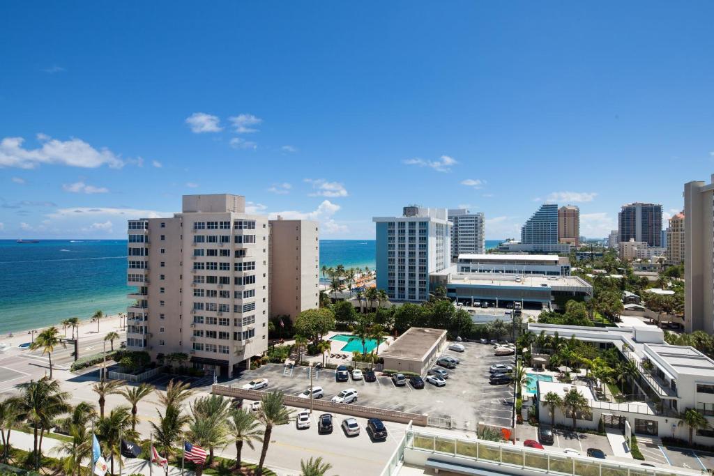 W Fort Lauderdale - Wonderful Residential Suite, 2 Bedrooms, 2 King Beds, 1 Sofa Bed, Partial Ocean View, Balcony