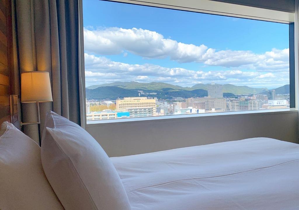 Nespecifikovaný výhled na hory nebo výhled na hory při pohledu z hotelu