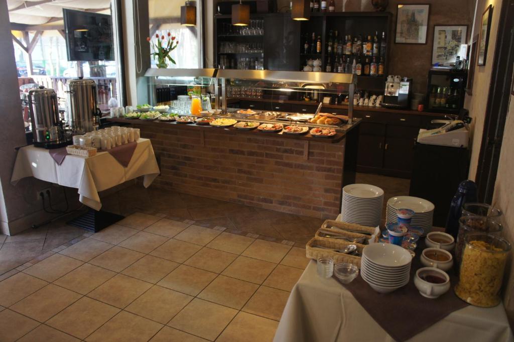 Jedlo v ubytovaní bed & breakfast alebo blízkom okolí