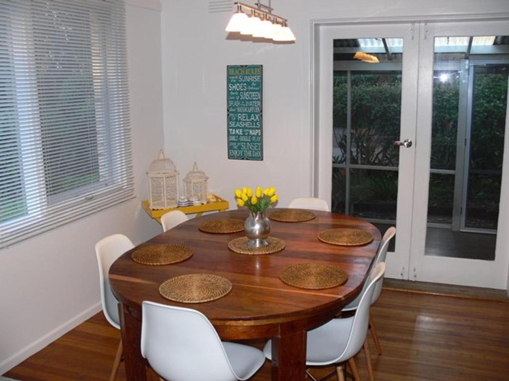 Φωτογραφία από το άλμπουμ του The Woodland Cottage at Silverleaves Beach σε Cowes