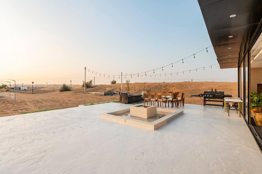 Fotografie z fotogalerie ubytování Desert farm gateway W/ pool & horse v destinaci Hunaywah