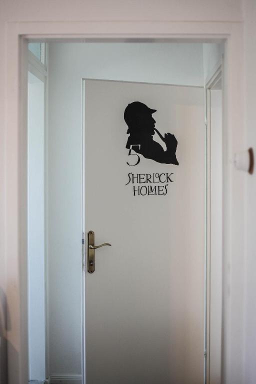 Certifikát, hodnocení, plakát nebo jiný dokument vystavený v ubytování Sherlock's Holidays boutique rooms