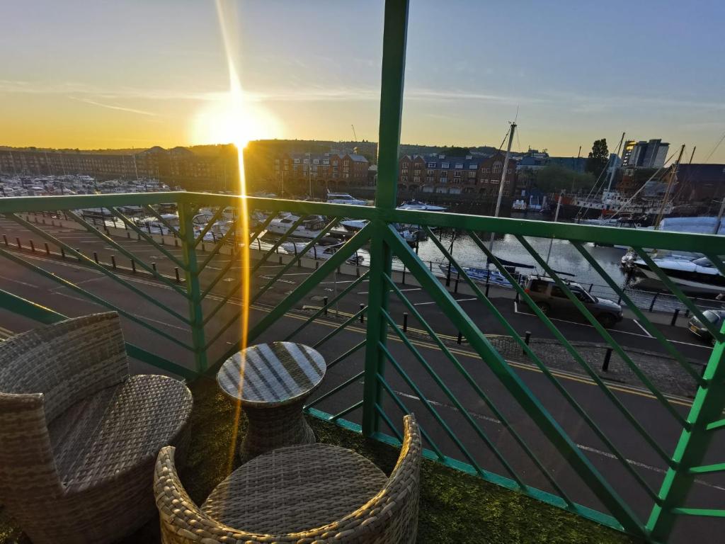 Apartment by the Beach, Swansea (updated prices 2024)