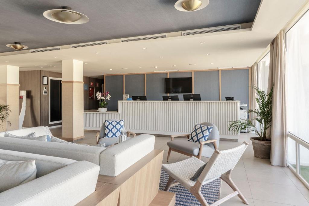 Uma área de estar em AluaSoul Mallorca Resort - Adults only