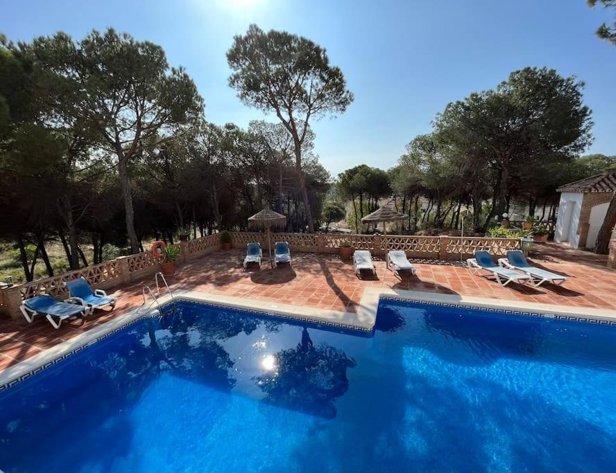 Bazén v ubytovaní Boutique apartment 365 - Marbella alebo v jeho blízkosti