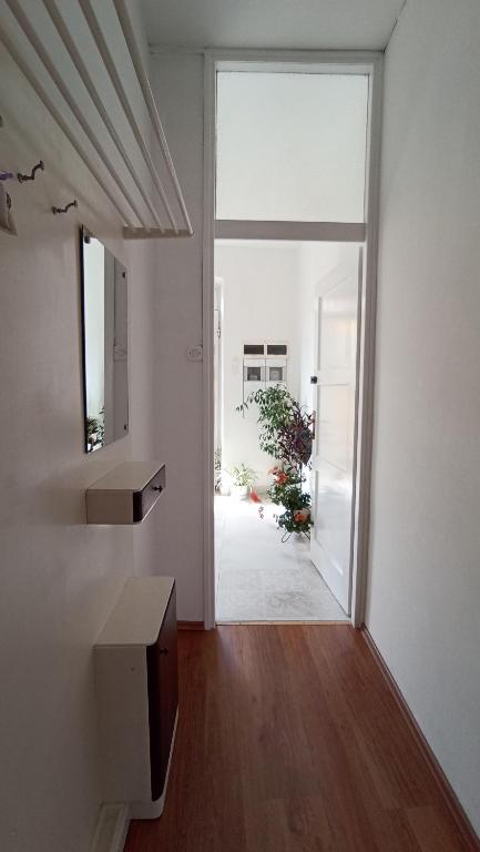 Fotografie z fotogalerie ubytování Lovely apartment in old part of Vis v destinaci Vis