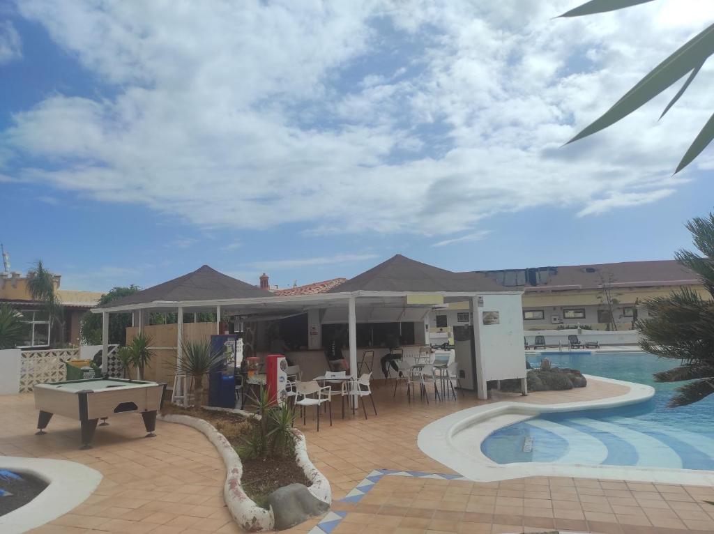 Bazén v ubytovaní Marina Palace Paraiso alebo v jeho blízkosti