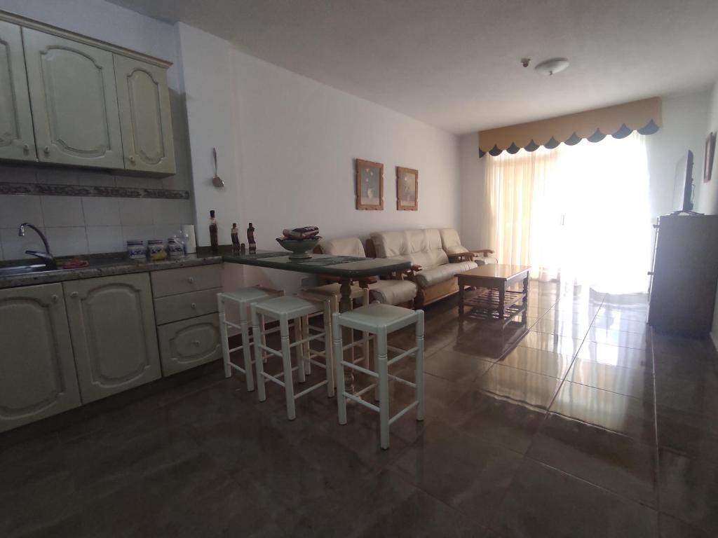 Kuchyňa alebo kuchynka v ubytovaní Marina Palace Paraiso