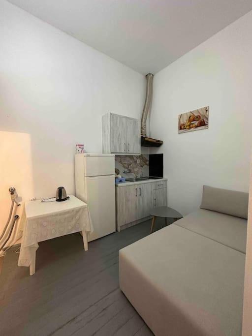Cityscape Saranda - Image 4