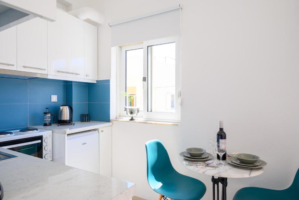 Kuchyň nebo kuchyňský kout v ubytování Artemis apartment first floor