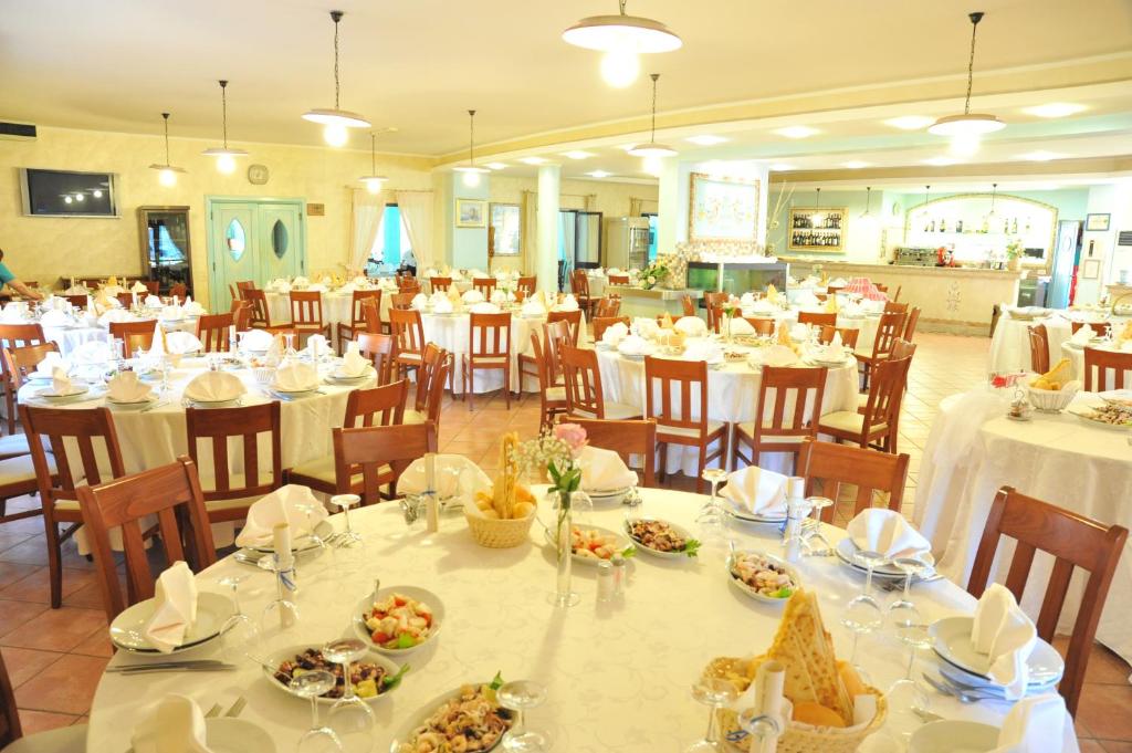 Restaurace v ubytování Hotel Golden Gate