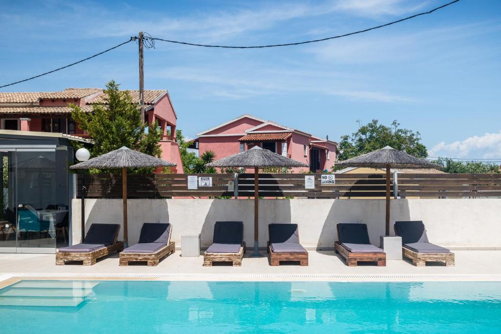 Bazén v ubytování Delight Corfu Apart Hotel, Sidari nebo v jeho okolí