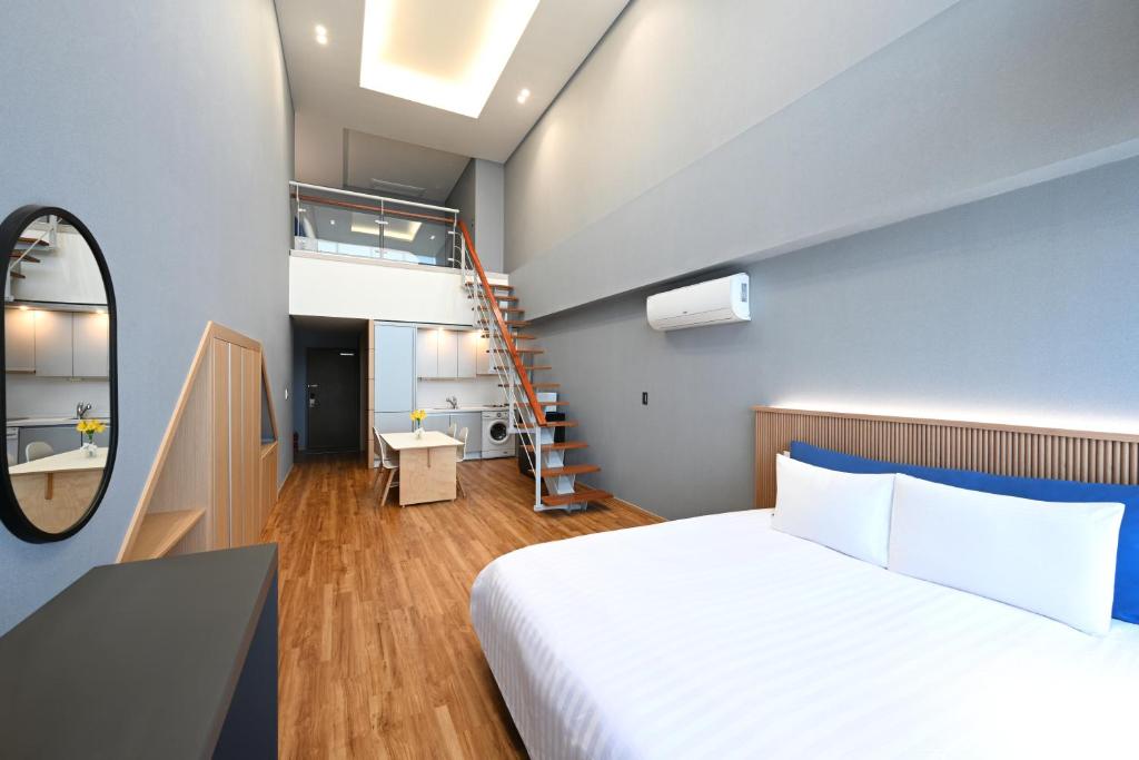 Kolon Seacloud Hotel - Salon Suite Met Uitzicht Op De Stad