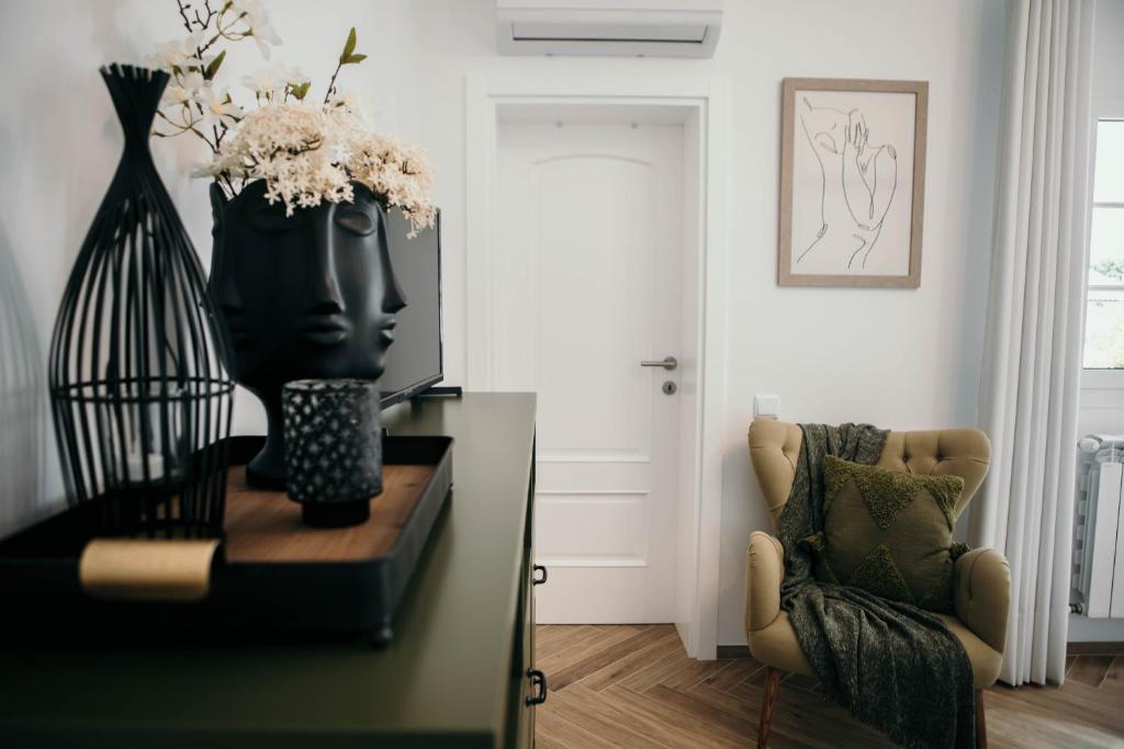 Flowers & Faces Guesthouse - 6