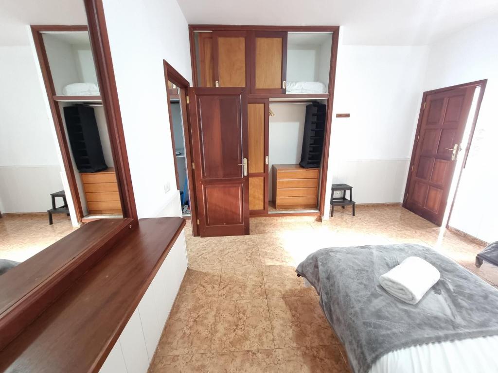 Postel nebo postele na pokoji v ubytování VV Mirador Isla Bonita "by henrypole home"