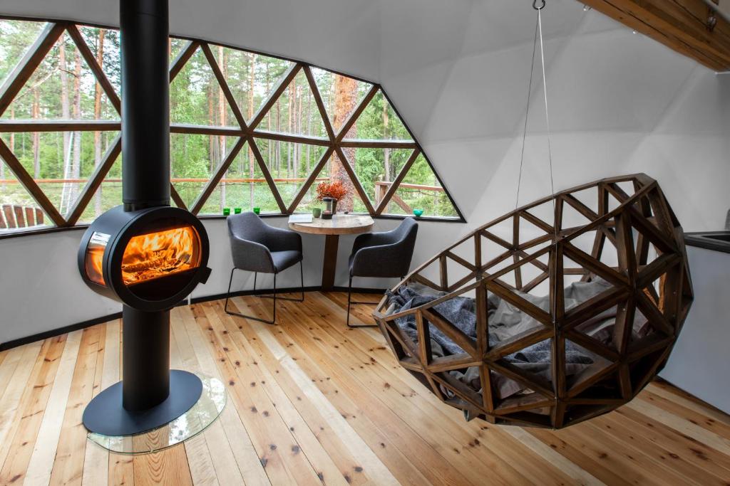 Posezení v ubytování Treehouse dome