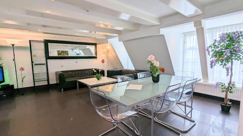 The Amsterdam Hotel Apartment in the Center - Resim 19