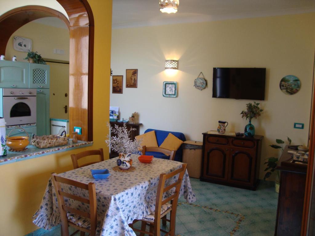 Reštaurácia alebo iné gastronomické zariadenie v ubytovaní Sunny Holidays Casa Vacanze