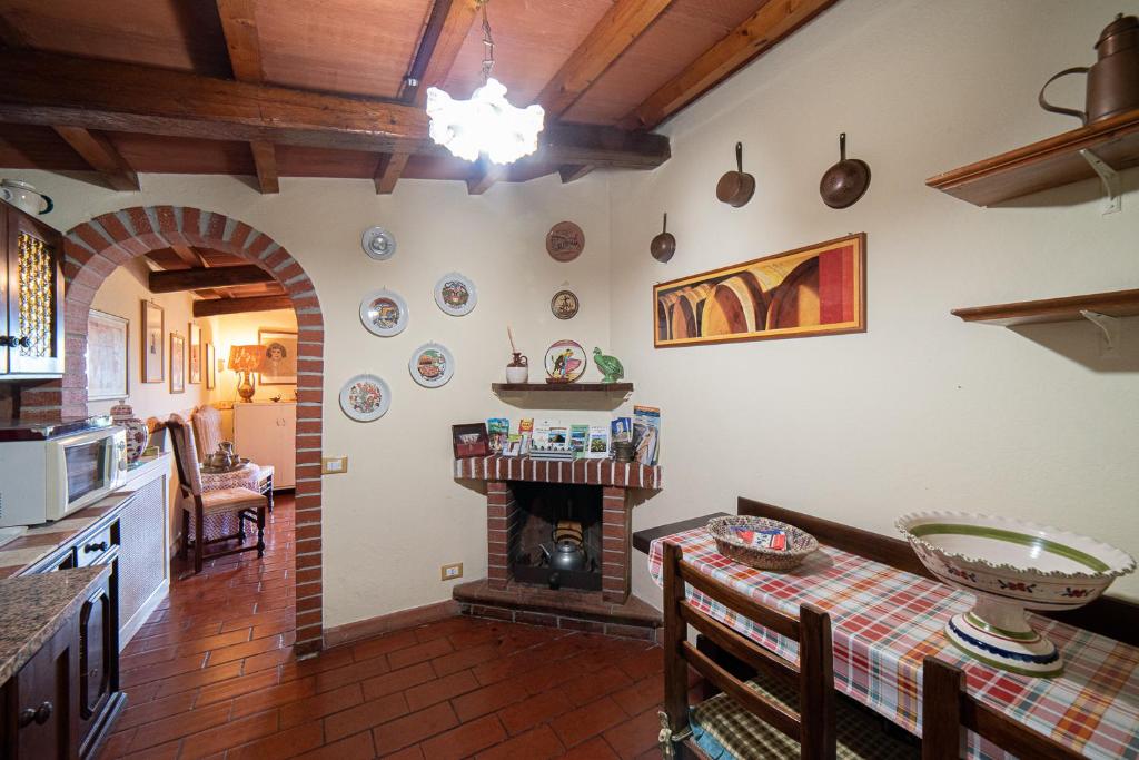 Kuchnia lub aneks kuchenny w obiekcie Pace e Relax, Wonderful Villa, Versilia sea view