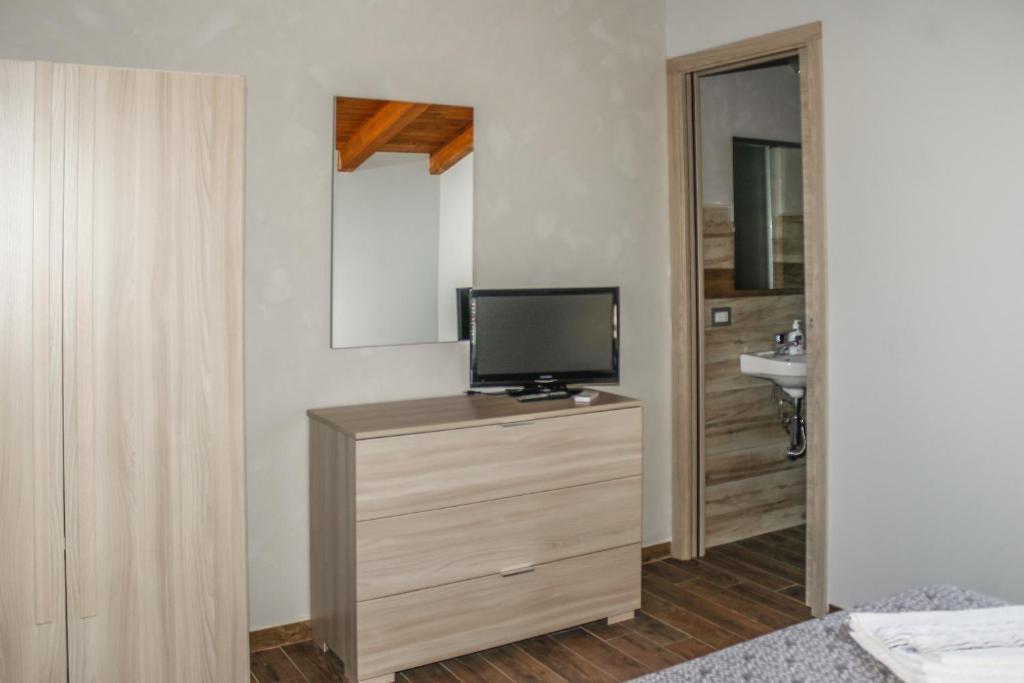TV a/nebo společenská místnost v ubytování Villa Ada