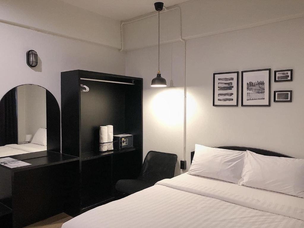 Crystal Hotel Hua Hin - Resim 1