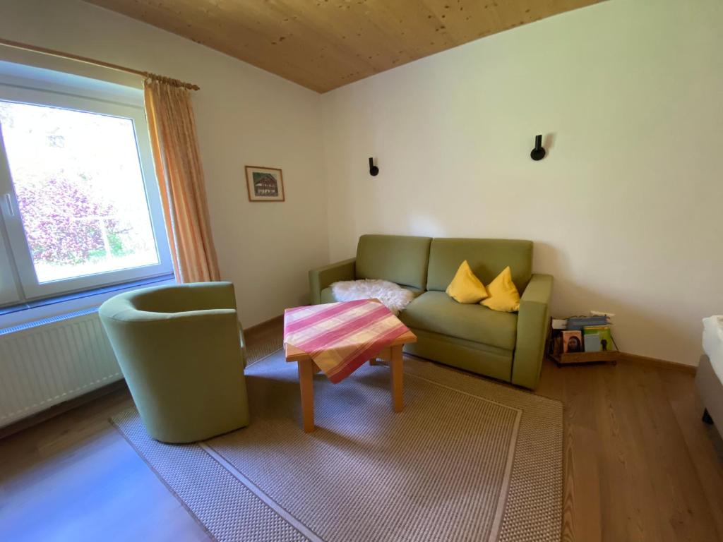 Posedenie v ubytovaní Haus Waldheim und Dependance